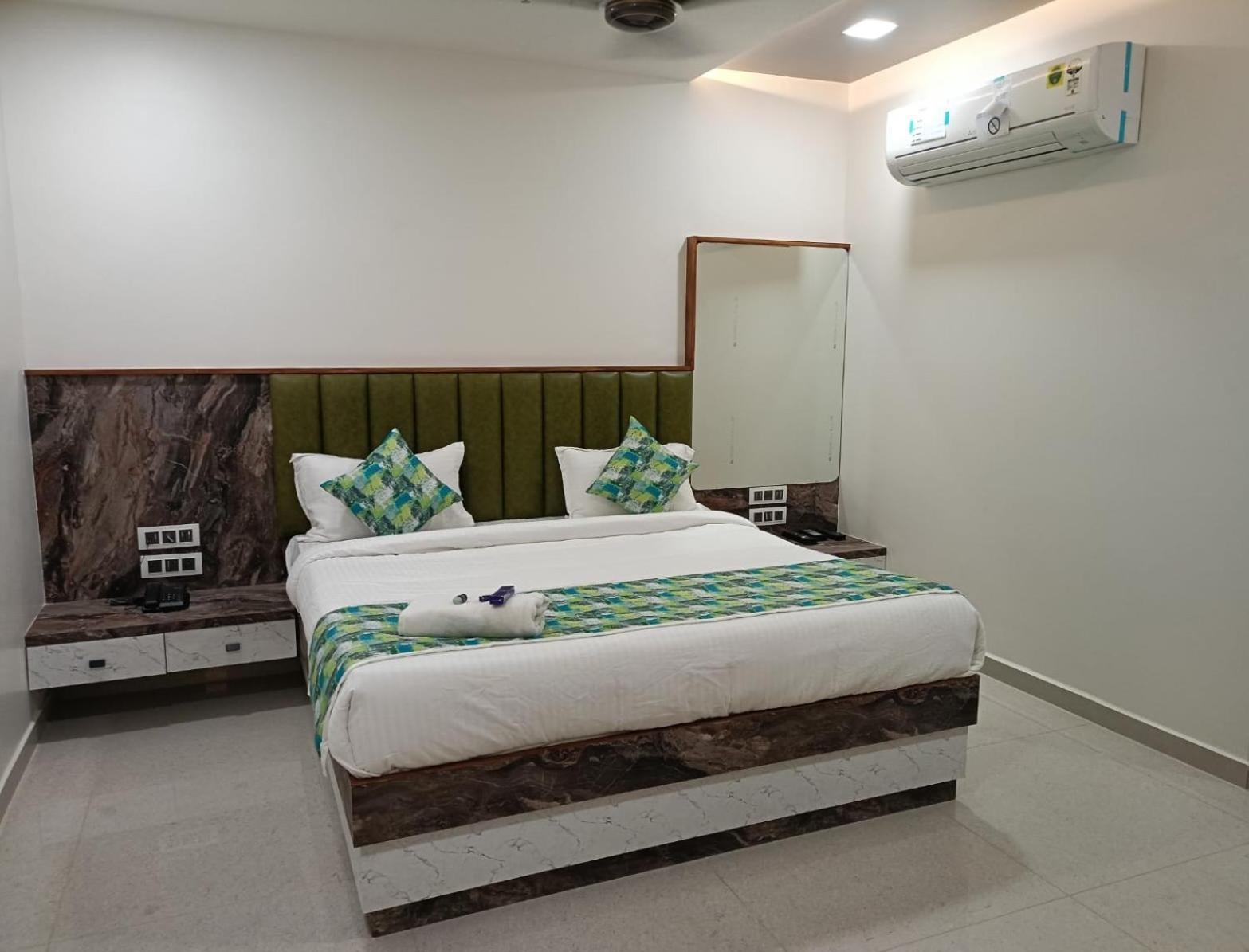 Hotel E Classico Bhavnagar Eksteriør billede